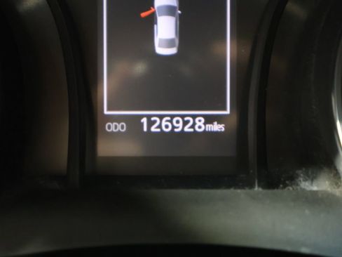 Used 2018 Toyota Camry SE image 33