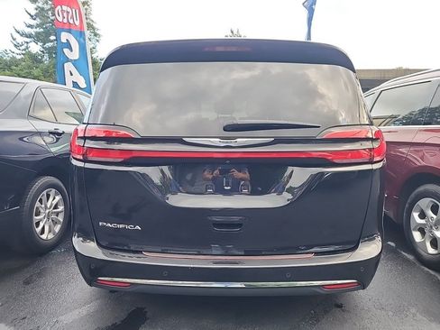 Used 2021 Chrysler Pacifica Touring-L FWD image 8