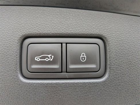 Used 2025 Genesis GV70 3.5T Sport w/ Sport Prestige Package image 30