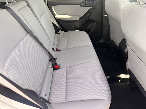 Used 2015 Subaru Forester 2.5i Premium w/ Popular Package #2 AWD/4WD image 9