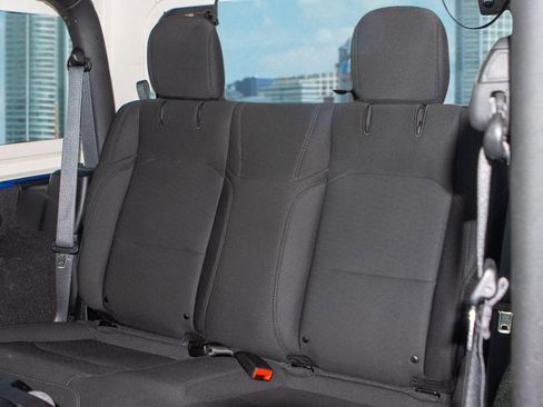 Used 2021 Jeep Wrangler Willys image 15