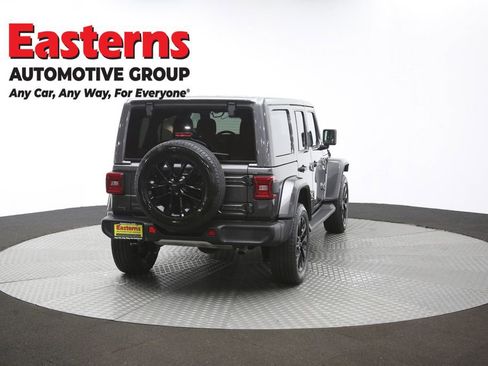 Used 2025 Jeep Wrangler Unlimited Sahara AWD/4WD image 38