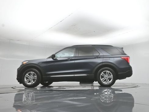 Used 2023 Ford Explorer XLT RWD image 48