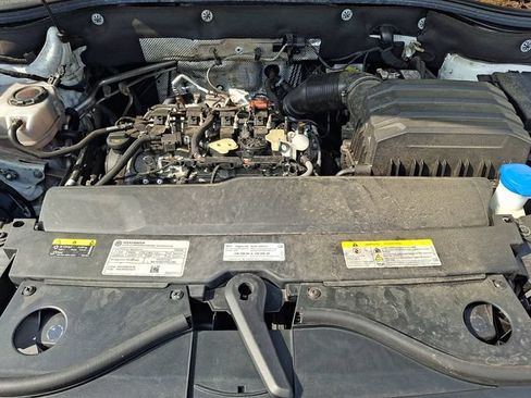 Used 2024 Volkswagen Atlas SE AWD/4WD image 28