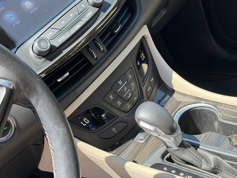 Used 2020 Buick Envision Essence w/ Experience Buick Package AWD/4WD image 36