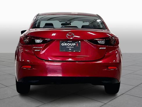 Used 2017 MAZDA MAZDA3 Sport w/ Preferred Equipment Package image 4