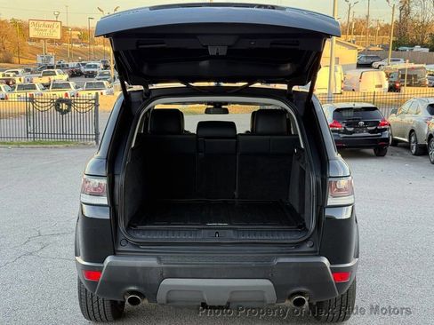 Used 2016 Land Rover Range Rover Sport SE image 27