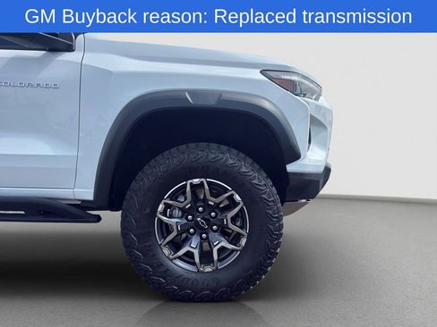 Used 2024 Chevrolet Colorado ZR2 w/ Safety Package AWD/4WD image 10