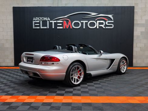 Used 2004 Dodge Viper SRT-10 image 31