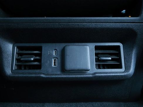 Used 2025 GMC Sierra 1500 SLT image 31