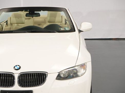 Used 2010 BMW 328i Convertible RWD image 9