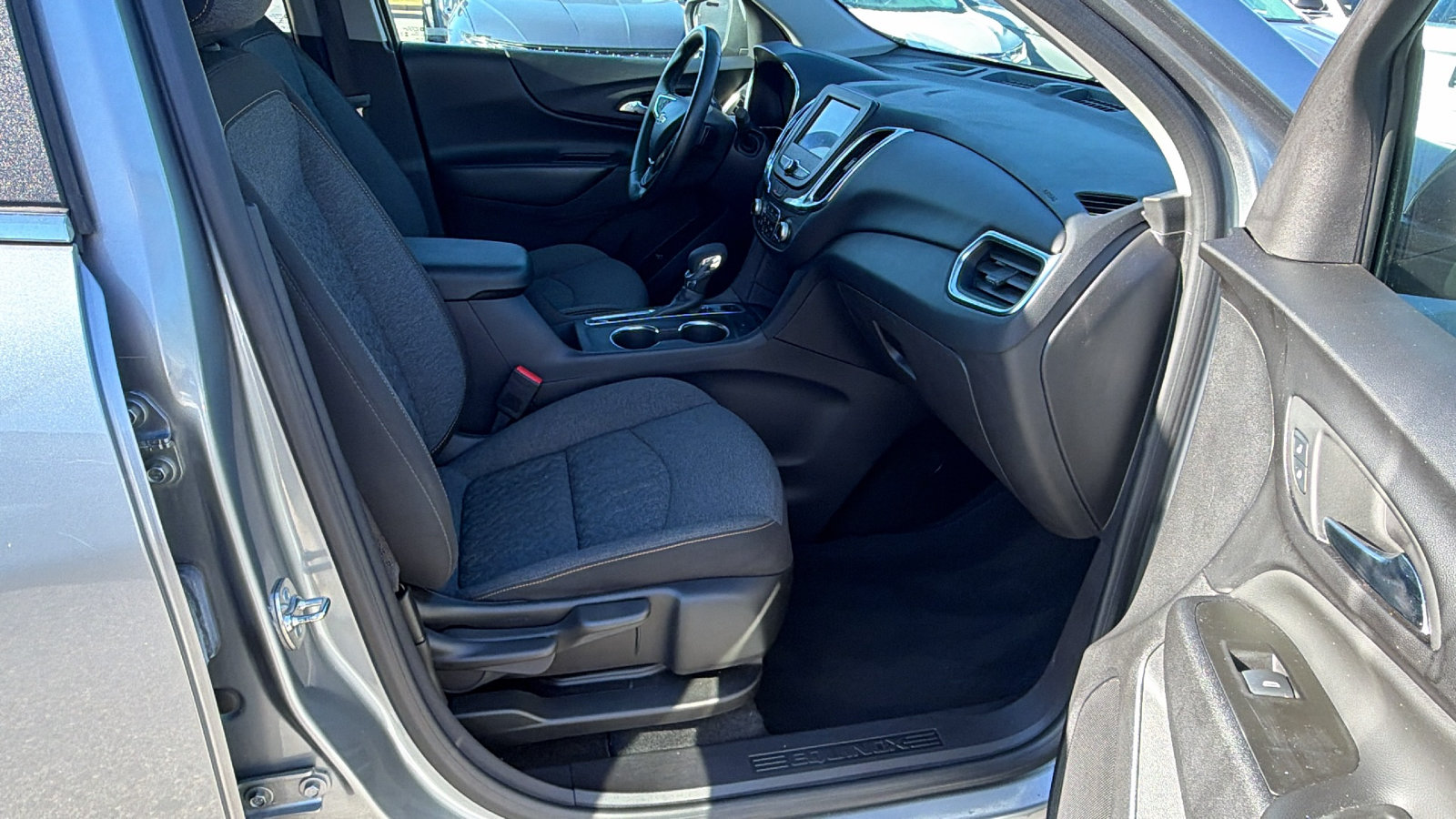 Used 2024 Chevrolet Equinox LT AWD/4WD image 19