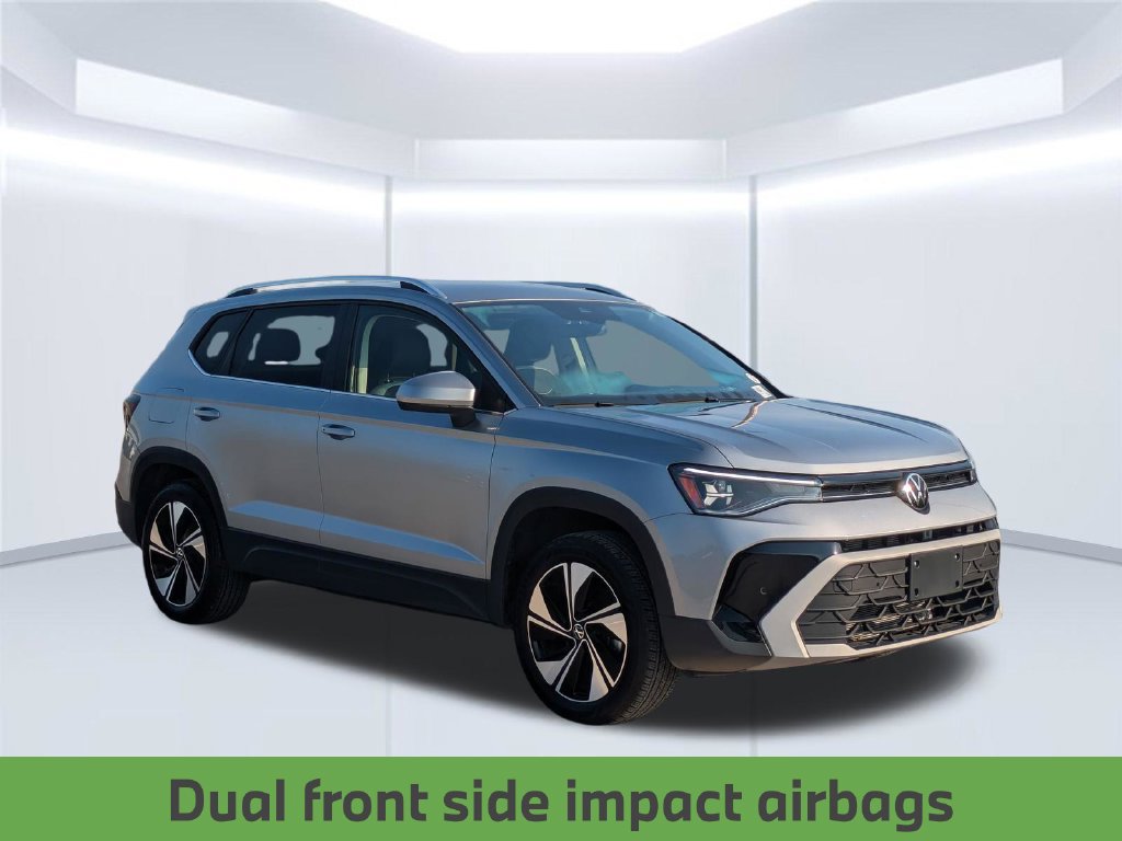 Used 2025 Volkswagen Taos SE AWD/4WD image 9
