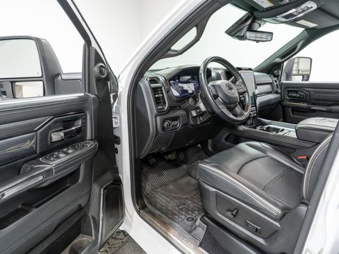 Used 2024 RAM 3500 Limited image 14