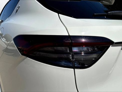 Used 2022 Maserati Levante GT AWD/4WD image 23