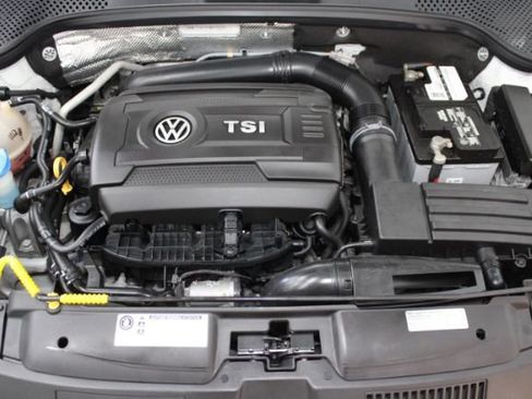 Used 2015 Volkswagen Beetle R-Line FWD image 23