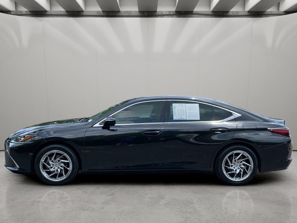 Used 2021 Lexus ES 350 w/ Premium Package FWD image 2