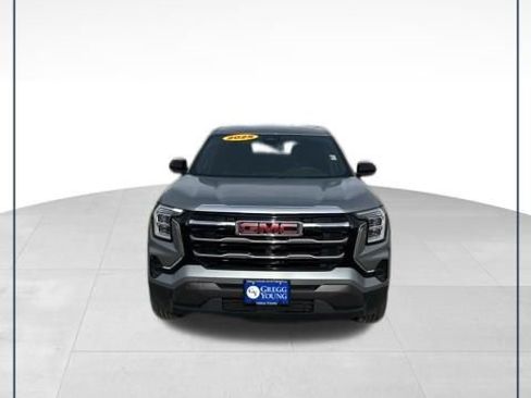 Used 2025 GMC Terrain Elevation image 1