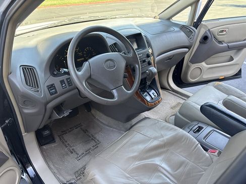 Used 2000 Lexus RX 300 4WD w/ Premium Pkg image 21