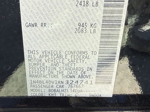 Used 2024 Nissan Altima 2.5 SV image 34