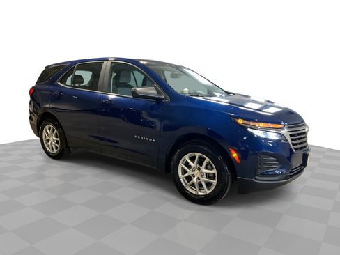 Certified 2023 Chevrolet Equinox LS FWD image 1