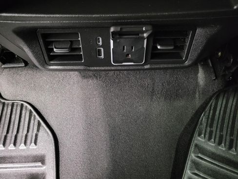 Used 2024 Chevrolet Silverado 1500 LT image 21