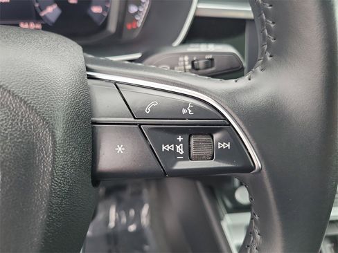 Used 2020 Audi Q3 2.0T Premium Plus w/ Premium Plus Package image 6