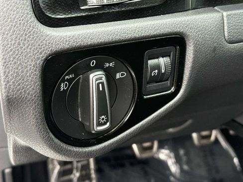 Used 2016 Volkswagen GTI S FWD image 19