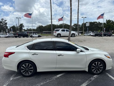 Used 2017 Nissan Altima 2.5 SV FWD image 6