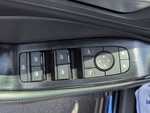 Used 2025 Nissan Rogue SV FWD image 14