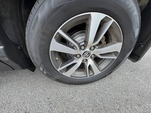 Used 2016 Toyota RAV4 XLE AWD/4WD image 6