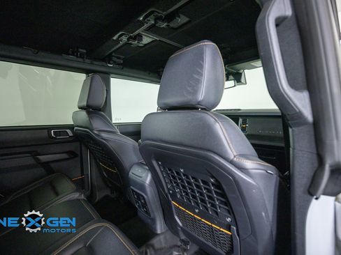 Used 2024 Ford Bronco Badlands AWD/4WD image 38