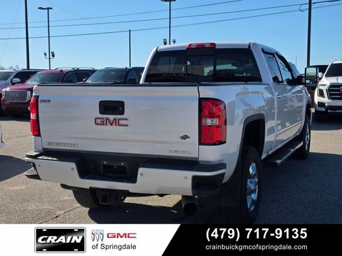 Used 2018 GMC Sierra 3500 Denali w/ Duramax Plus Package AWD/4WD image 8