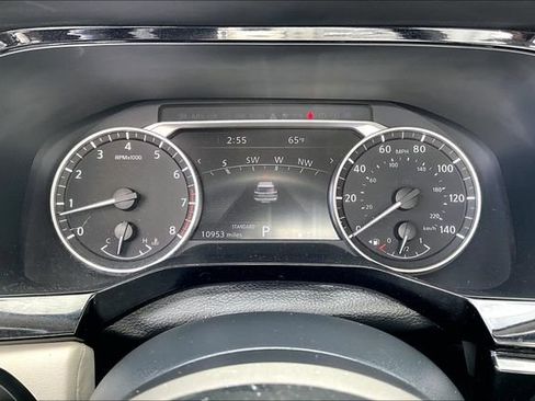 Certified 2025 Nissan Pathfinder SL FWD image 13