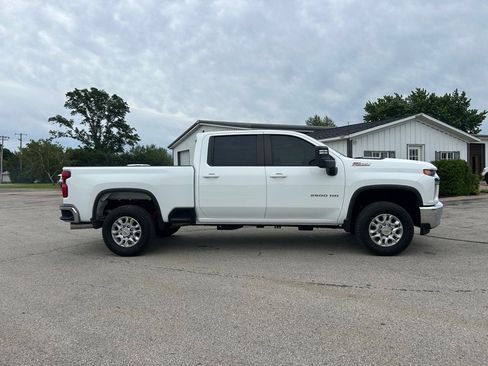 Used 2023 Chevrolet Silverado 2500 LT AWD/4WD image 4