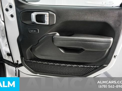 Used 2026 Jeep Gladiator Mojave AWD/4WD image 36