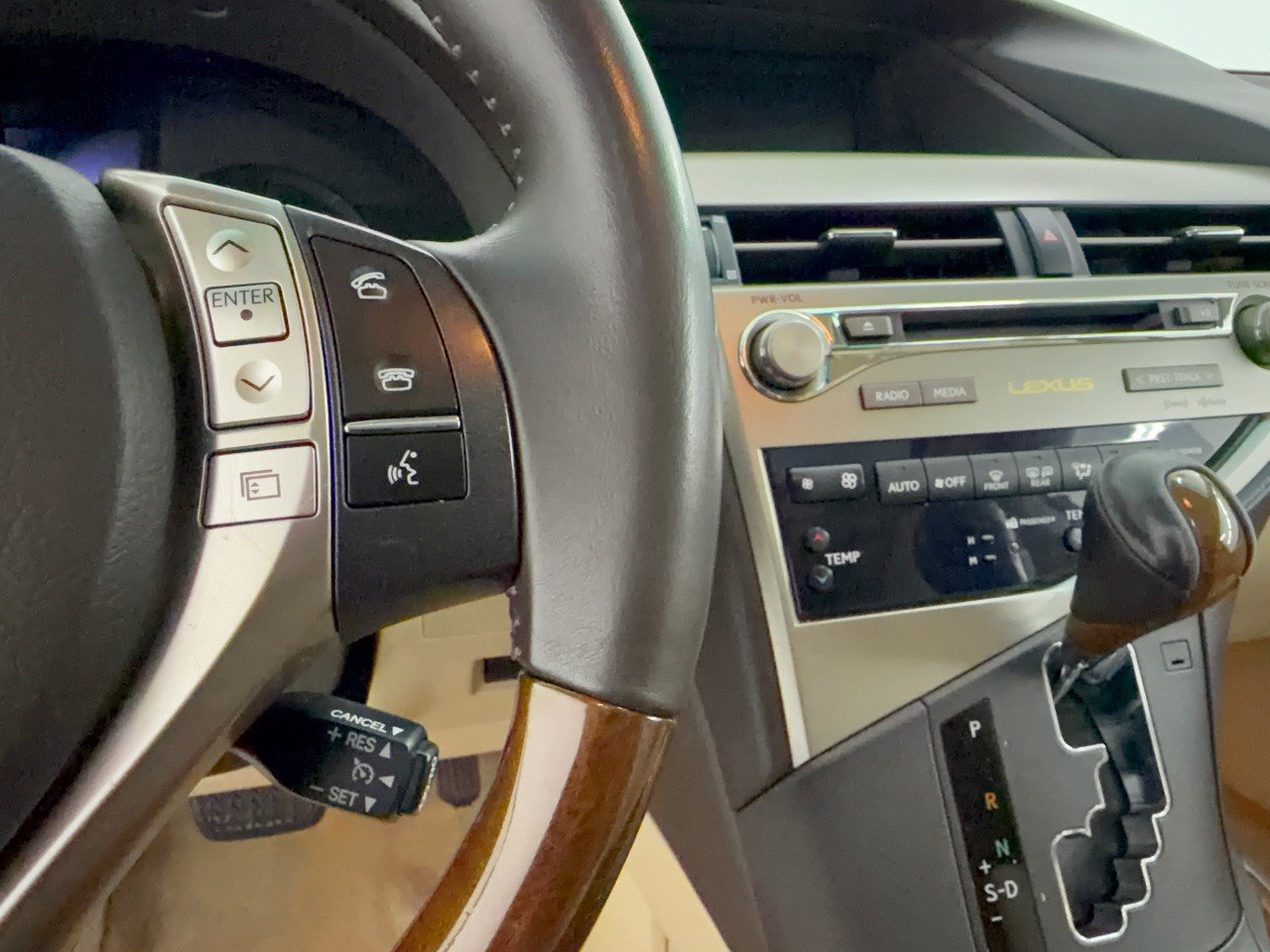 Used 2013 Lexus RX 350 FWD w/ Premium Pkg image 19