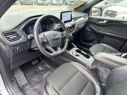 Used 2025 Ford Escape ST-Line Select AWD/4WD image 14