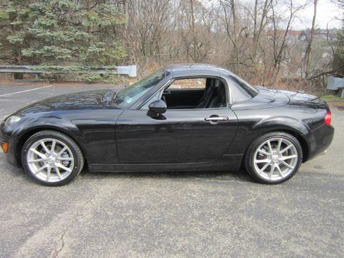 Used 2011 MAZDA MX-5 Miata Grand Touring w/ Premium Pkg image 22