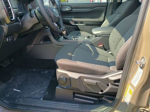 New 2025 Ford Ranger XLT w/ FX4 Off-Road Package image 9