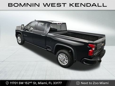 Used 2022 Chevrolet Silverado 2500 High Country w/ Z71 Off-Road Package image 14