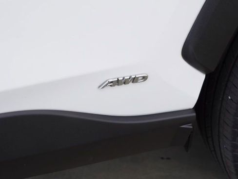 Used 2025 Toyota RAV4 XLE image 9