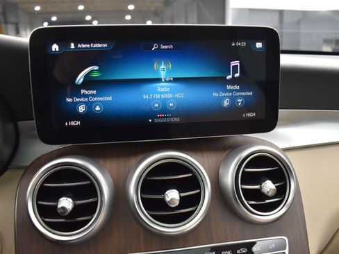 Used 2022 Mercedes-Benz GLC 300 4MATIC image 13