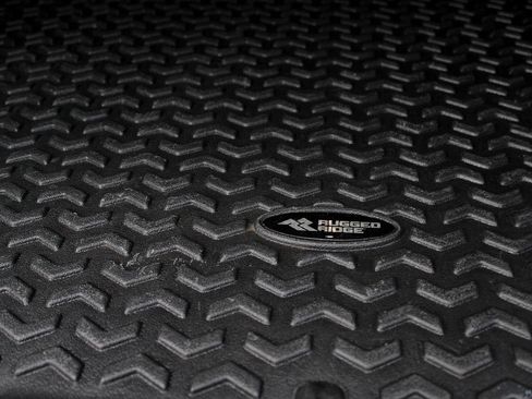 Used 2022 Jeep Wrangler Unlimited Rubicon w/ Cold Weather Group image 38