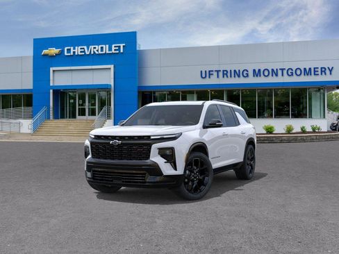 New 2026 Chevrolet Traverse RS w/ LPO, Floor Liner Package AWD/4WD image 8
