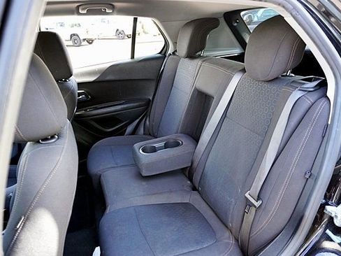 Used 2021 Chevrolet Trax LS w/ Tint and Cruise Package FWD image 16