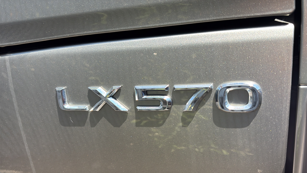 Used 2018 Lexus LX 570 4WD w/ Luxury Package image 29