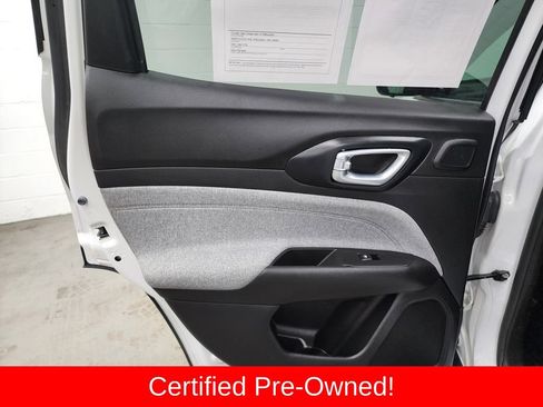 Certified 2022 Jeep Compass Latitude w/ Sun and Sound Group AWD/4WD image 23
