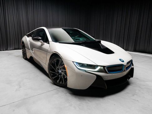 Used 2015 BMW i8 image 7