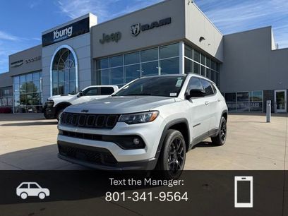 New 2025 Jeep Compass Latitude w/ Sun & Sound Group